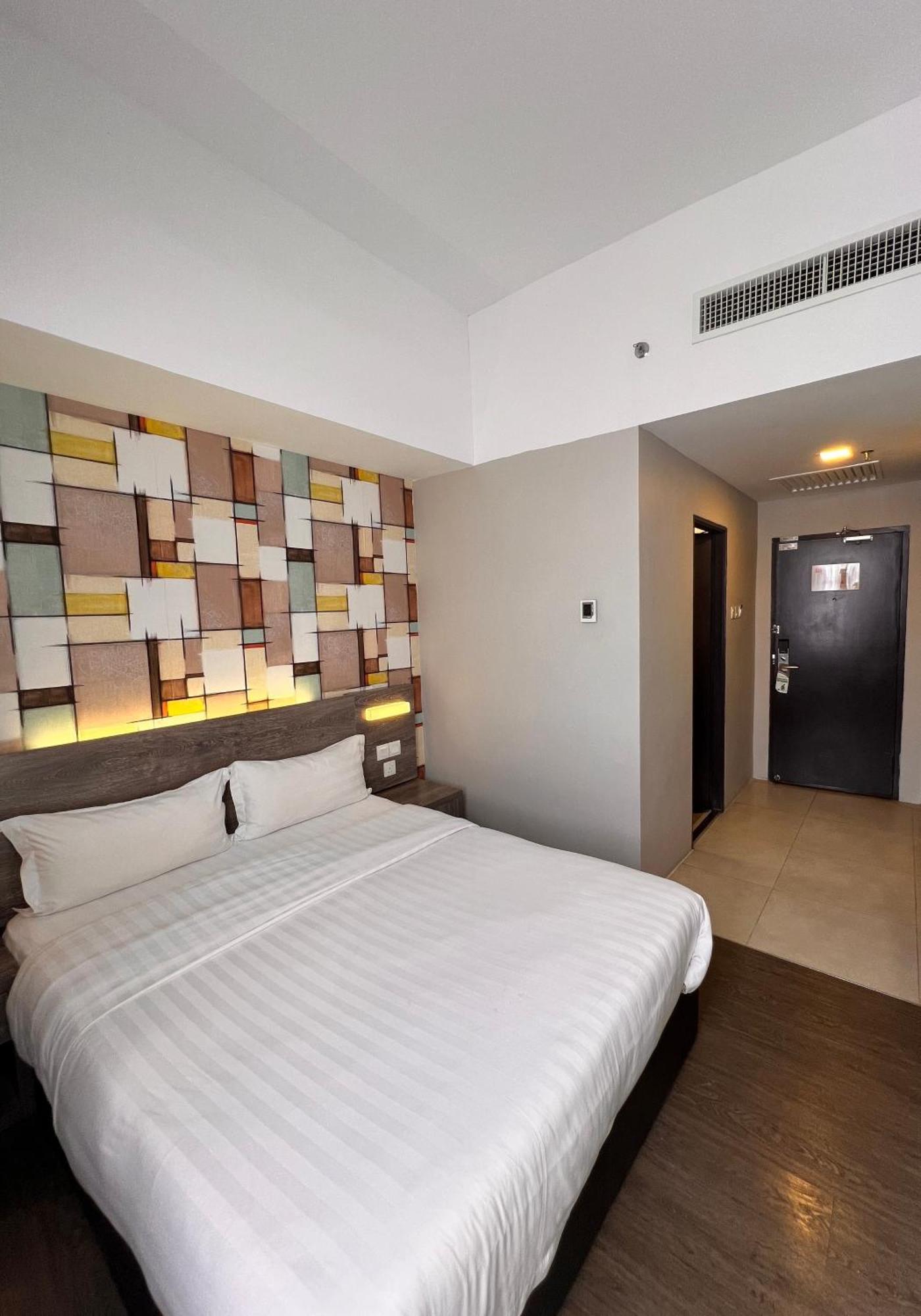 Ajang Hotel Мири Экстерьер фото