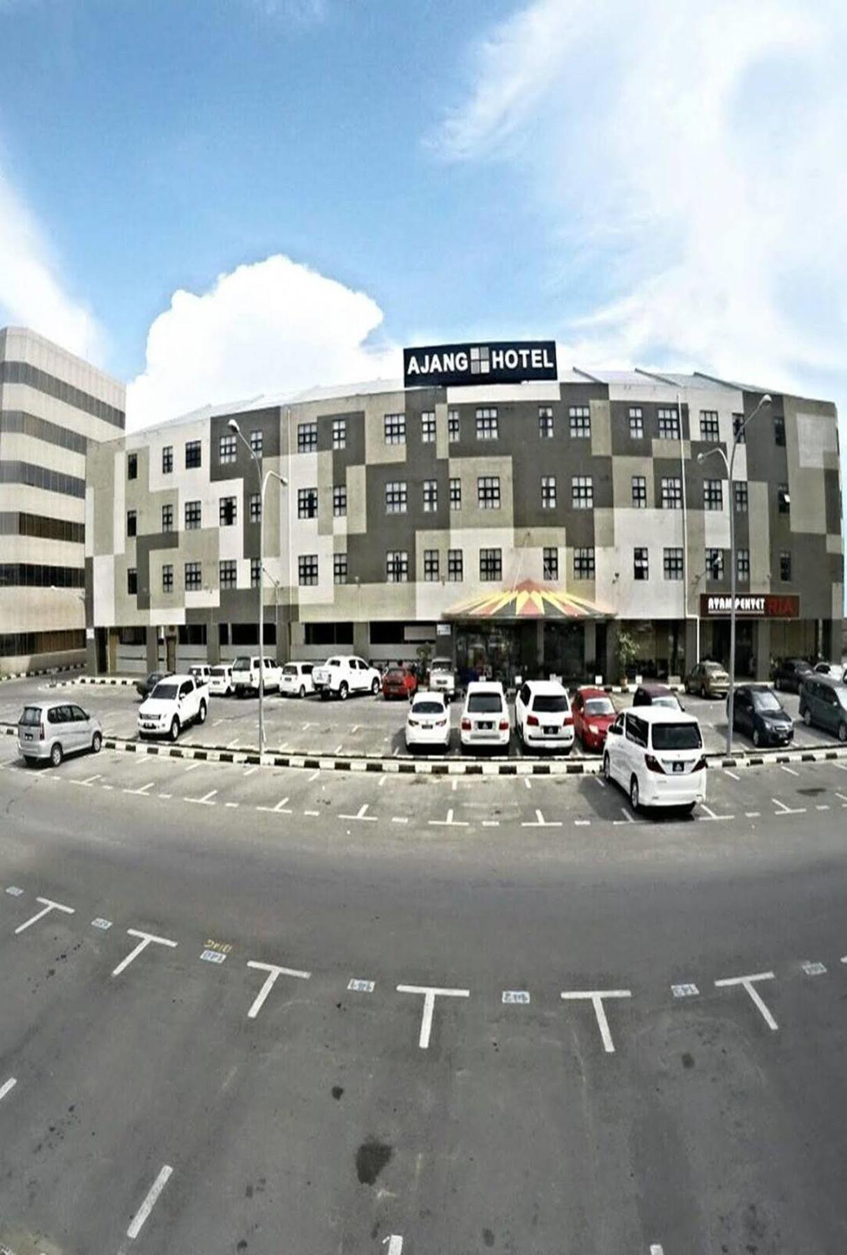 Ajang Hotel Мири Экстерьер фото